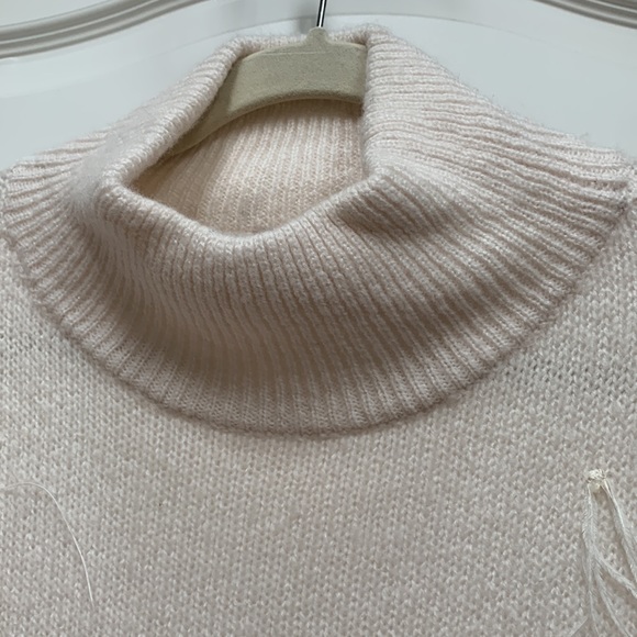Halogen 🤍 Ostrich Feather Ivory Cream Off White Turtleneck Long Sleeve Sweater - Picture 5 of 14